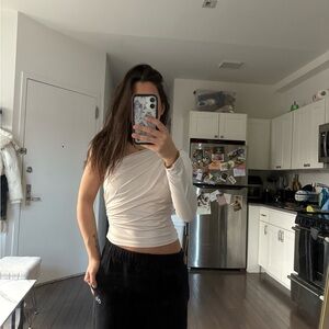 H&M Cream One-Shoulder Long Sleeve Top